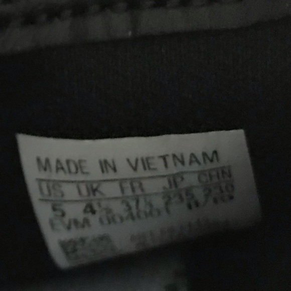 Adidas U_Path XJ size Y5 or women 6.5 New With Box. Black & White - Picture 6 of 7